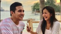 Amara Lingua mengungkapkan masa sulit 25 tahun bersama Frans Mohede. Hal itu terjadi saat dirinya butuh waktu empat tahun untuk punya anak. (Foto: dok Instagram)