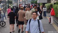Libur Maulid Nabi menjadi long weekend selama tiga hari. Pasalnya, libur yang jatuh pada hari Senin ini berdekatan dengan libur akhir pekan hari Minggu.