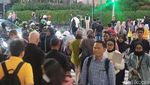 Hiruk Pikuk Komuter Ibu Kota Jelang Long Weekend