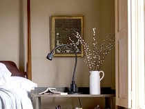 Bukan Cuma Lampu, Ini 4 Cara Bikin Ruangan Gelap Lebih Cerah