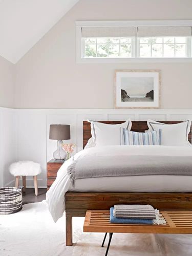 Ide warna kamar tidur abu-abu muda.