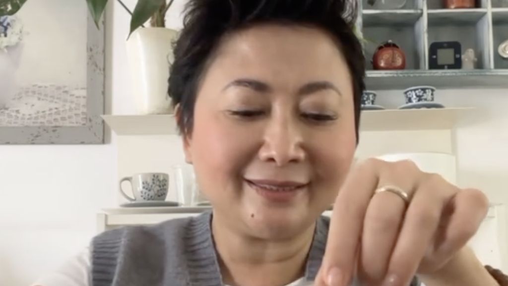 Video: Treatment Indy Barends di Usia Kepala 5