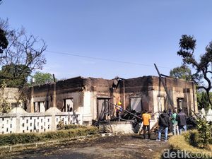 Hancurnya Rumah Cagar Budaya di Dago Bandung