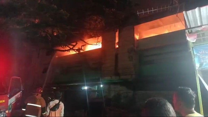 kebakaran Pasar Baru Comboran