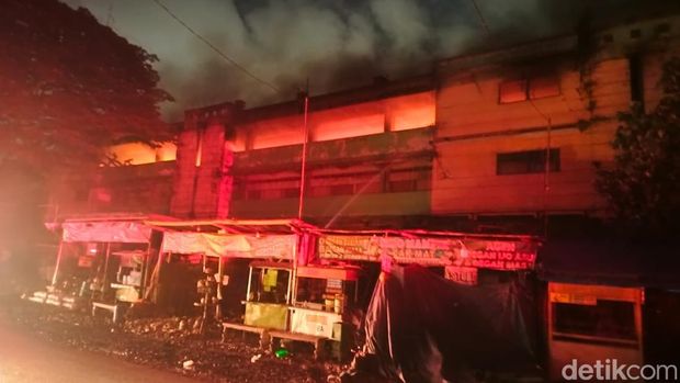 kebakaran pasar baru comboran