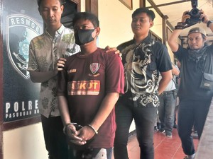 Sadis! Keponakan Bacok Paman hingga Organ Tubuhnya Terburai