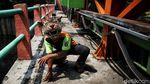 Keren! Limbah Kayu Disulap Jadi Topeng