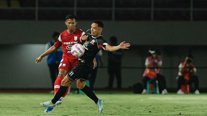 Laga Persis vs Madura United