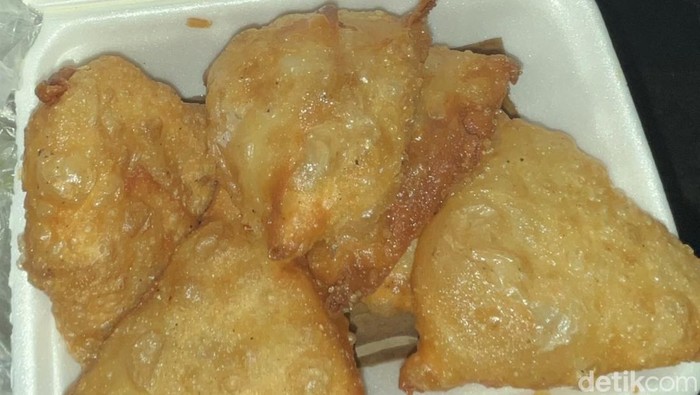Martabak Mak Ndut yang viral di Surabaya