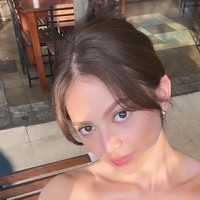 Terbaru dirinya diketahui membintangi film Badarawuhi di Desa Penari. Ia berperan sebagai Mila. Foto: Instagram/@maudyeffrosina