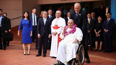 Paus Fransiskus Hadiri Pertemuan Antar Agama di Catholic Junior College