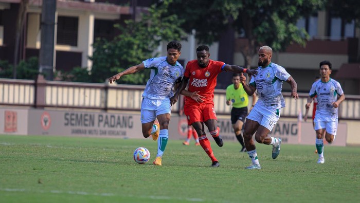 Pertandingan Semen Padang FC vs Malut United (Foto: dok. Semen Padang FC).