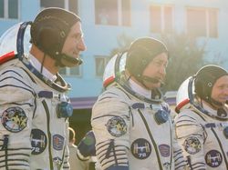 Pesawat Luar Angkasa Soyuz MS-26 Meluncur ke ISS