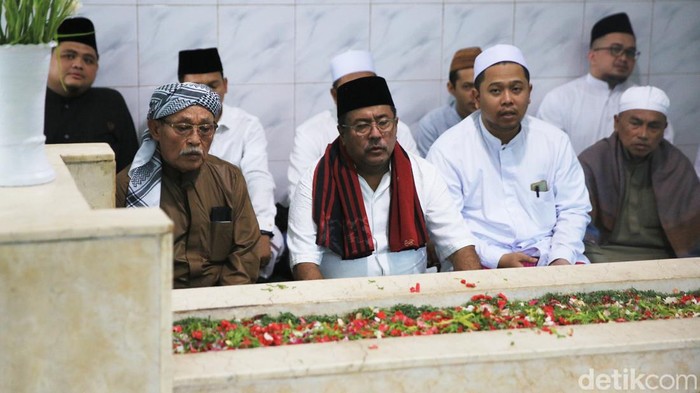 Bacawagub Jakarta dari PDIP Rano Karno menyambangi Pondok Pesantren Az-Ziyadah, Klender, Duren Sawit, Jakarta Timur, Jumat (13/9/2024).
