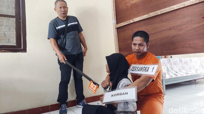 Rekonstruksi pembunuhan di Cimahi