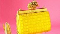 Siapa mau tas emas dengan nuansa nanas ini? Talinya juga dibuat detail dengan sentuhan warna emas yang mengilap. Foto: Bored Panda