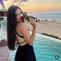 Ria Andrews aktif sebagai selebgram travelling yang kerap berbagi rekomendasi tempat liburan atau penginapan di Bali. Foto: Dok. Instagram Ria Andrews