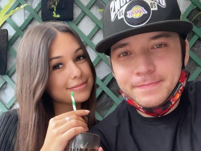 Selebgram Ria Andrews mengungkap sudah menjadi istri Stefan William
