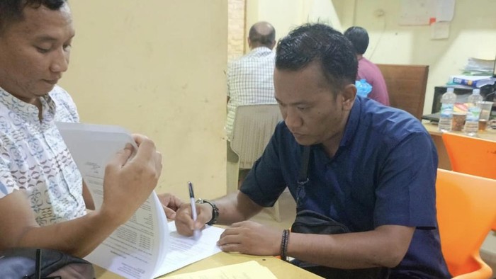 Tampang pelaku saat diperiksa polisi.