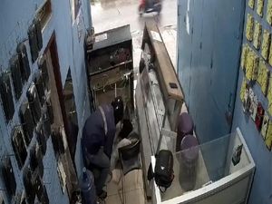 Polisi Bekuk Pencuri Bersenjata yang Cekik Agen Perbankan di Arjasari