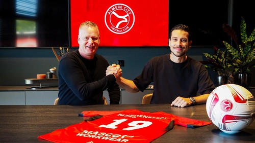 Bintang Timnas Indonesia, Thom Haye, resmi bergabung ke klub Belanda Almere City. Pemain 29 tahun itu datang dengan status bebas transfer.
