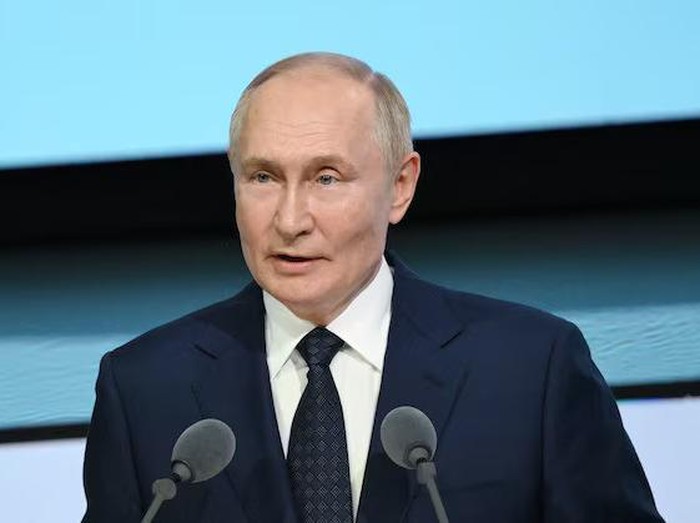 Russian President Vladimir Putin speaks during a plenary session of the 10th St. Petersburg International United Cultures Forum in Saint Petersburg, Russia September 12, 2024. Sputnik/Alexei Danichev/Kremlin via REUTERS Purchase Licensing Rights