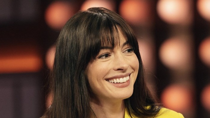 Anne Hathaway Punya Tips Menikmati Dessert Lebih Maksimal