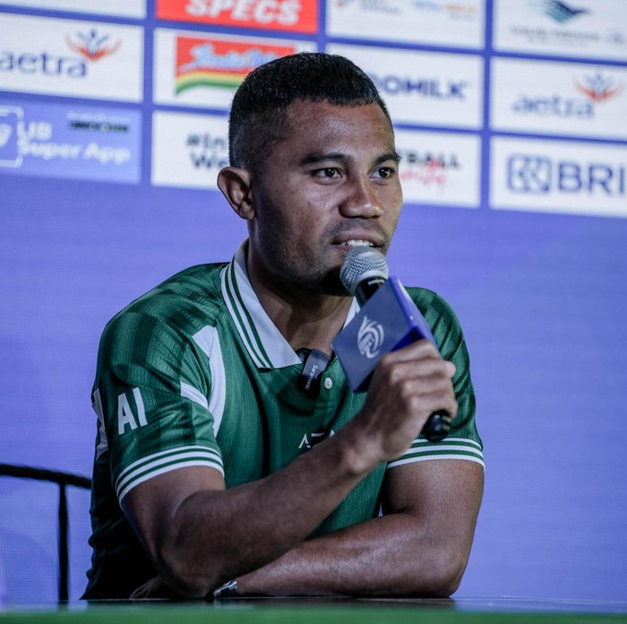 Bek sayap Persebaya, Ardi Idrus