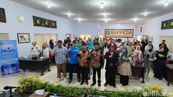 Bupati Sumenep Achmad Fauzi Wongsojudo di Jelajah Lensa Bupati Sumenep Achmad Fauzi Wongsojudo di Jelajah Lensa