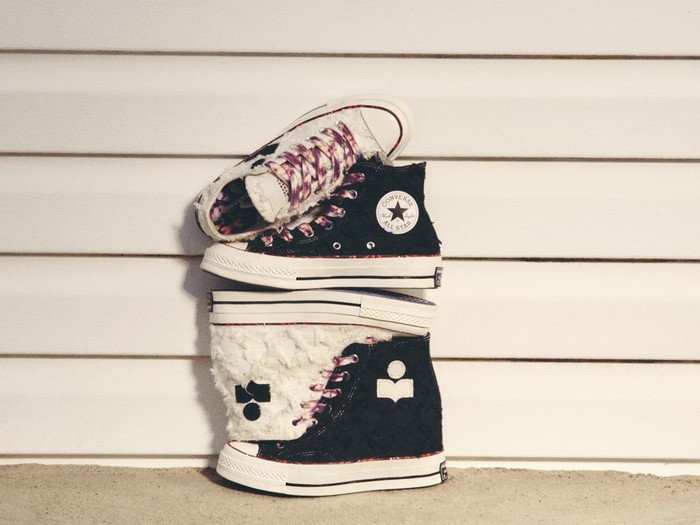 Sneakers kolaborasi Converse dan Isabel Marant.