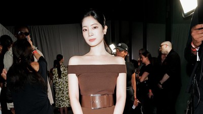 7 Foto Cantiknya Dahyun TWICE Debut Jadi Model Runway Michael Kors di AS