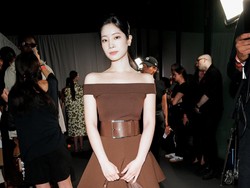 7 Foto Cantiknya Dahyun TWICE Debut Jadi Model Runway Michael Kors di AS