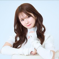 Hirase menyatakan operasi plastik telah mengubah hidupnya 180 derajat. Foto: Instagram/@nyairin_18