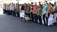 Pada kesempatan itu, Jokowi pun melakukan groundbreaking Nusantara Mall Duty Free. Menurutnya, jika mall itu selesai dibangun maka IKN akan semakin ramai, dan dirinya mendorong ASN segera pindah ke IKN.