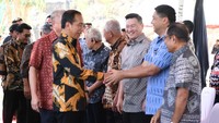 Tapi kini Jokowi melihat langsung dengan mata kepalanya sendiri dan memberikan apresiasi yang setinggi-tingginya kepada Bos PIK cs yang sudah berinvestasi di IKN. Ia pun memberikan selamat dan penghargaan setinggi-tingginya pada konsorsium yang telah ikut membangun IKN dari nol hingga menjadi kota masa depan.