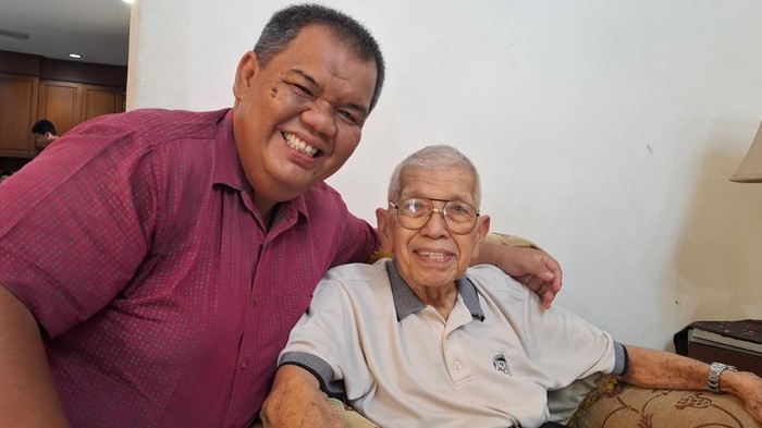 Mantan atlet renang peraih 3 medali emas untuk Sumut di PON III tahun 1953, Habib Nasution