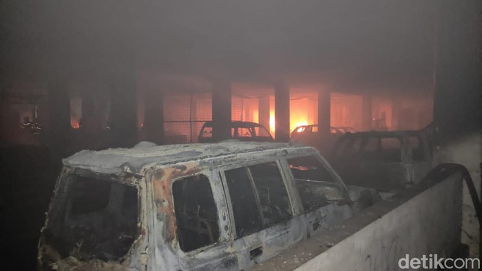 Pasar Comboran Kota Malang terbakar