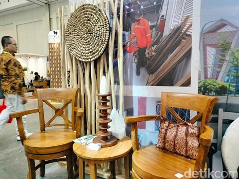 Penampakan furnitur kayu.