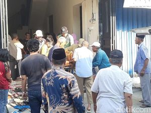 Tangis Pilu Keluarga Usai Jasad Wanita Baju Pink Dihabisi-Dibuang di Pacet