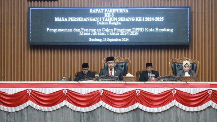Rapat paripurna DPRD Kota Bandung yang digelar Jumat (13/9/2024).