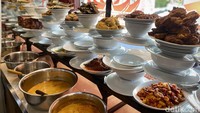 Itu karena semua menu-menunya diracik menggunakan bumbu yang didatangkan langsung dari daerah sang pemilik, yakni Bukittinggi, Sumatera Barat. Foto: detikcom/Riska Fitria