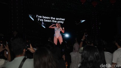 Swifties Semangat Banget Karaokean di dEras Vaganza!