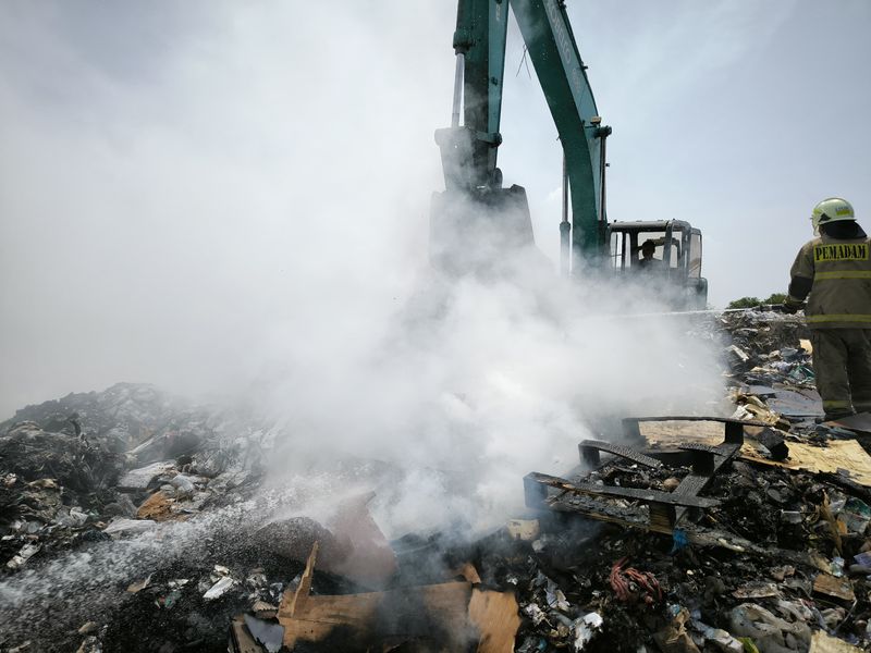 Tempat penyulingan tiner di Cilincing Jakarta Utara kebakaran, 14 September 2024. (Dok Damkar Jakarta Utara)