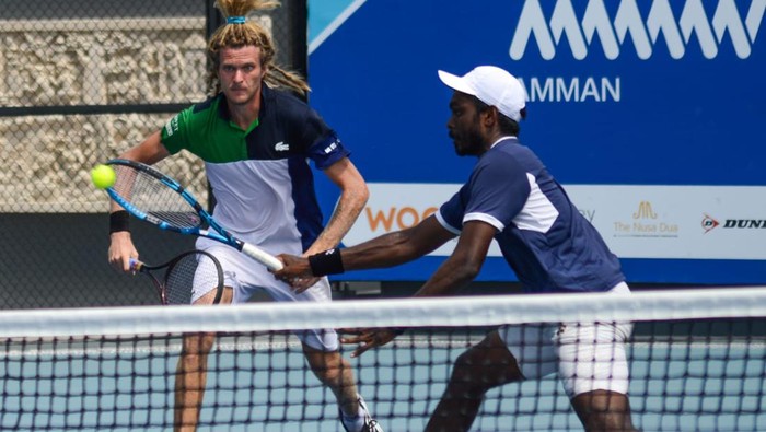 Pasangan Rusia dan India, Bogdan Bobrov/Sai Karteek Reddy Ganta, menjuarai nomor ganda pekan ketiga Amman Mineral Mens World Tennis Championship, Jumat, 13 September 2024.