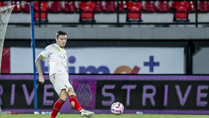 Ber Persebaya Slavko Damjanovic