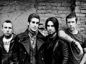 Update dari Janes Addiction Usai Dave Navarro dan Perry Farrell Ribut di Panggung