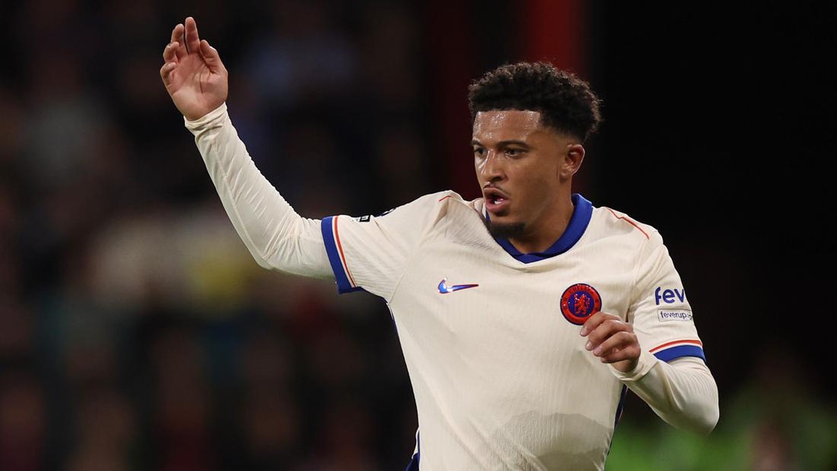 Jadon Sancho sudah bikin dua assist dalam dua kali penampilan bersama Chelsea (Foto: Michael Steele/Getty Images)