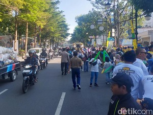 Ada Pawai Kendaraan Hias, Hindari Jalan Merdeka Bandung