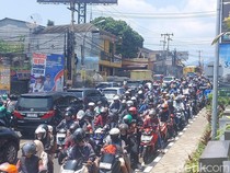 Template Long Weekend: Macet di Mana-mana, tapi Tak Bikin Kapok Liburan