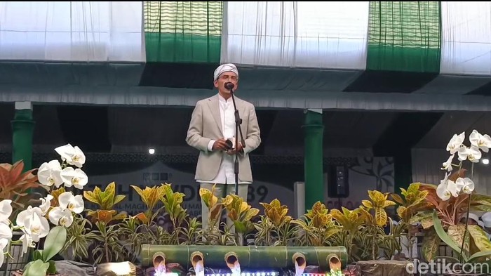 Ketua Umum NWDI TGB Zainul Majdi saat berpidato di acara Hultah NWDI di Lombok Timur, NTB, Minggu (15/9/2024).